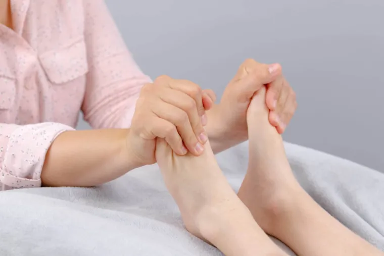 Pourquoi la Réflexologie Plantaire est-elle Essentielle à Chaque Changement de Saison ?, Abbeville, Charlotte Réflexo