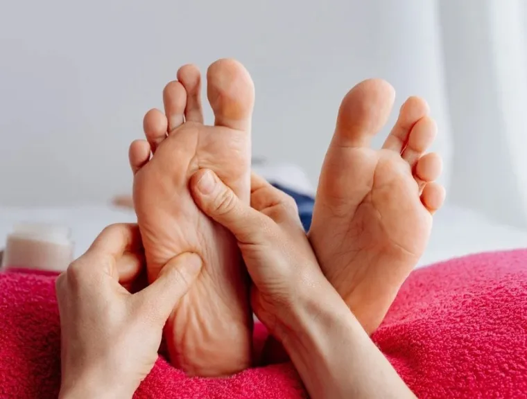 les 5 bonnes raison de tester la reflexologie plantaire, Abbeville, Charlotte Réflexo